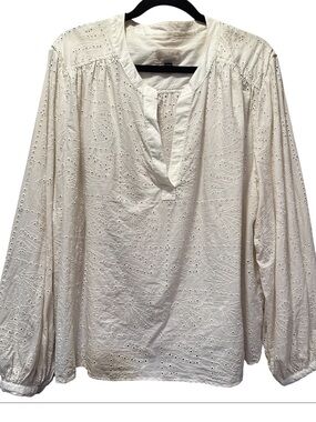 Universal Thread Cream Eyelet Peasant Blouse